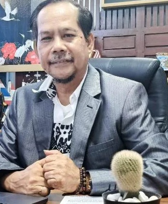 Foto Prof. Dr. Sapto P Putro